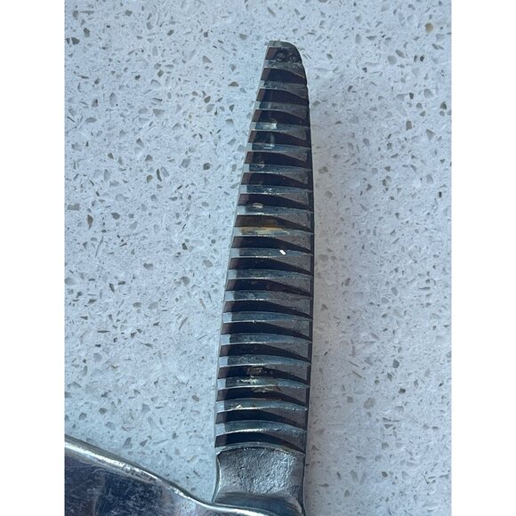 Vintage Metrology Stainless Steel Pinking Shears With Blue Handles - Picture 10 of 12